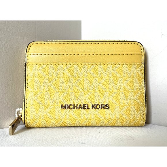 New Michael Kors Jet Set Travel Medium Card Case Wallet Daisy Yellow - Picture 1 of 4